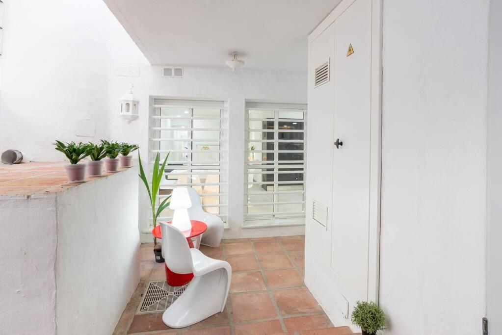 Incredible Luxury Location In Puerto Banus Beach For Families Marbella Eksteriør bilde