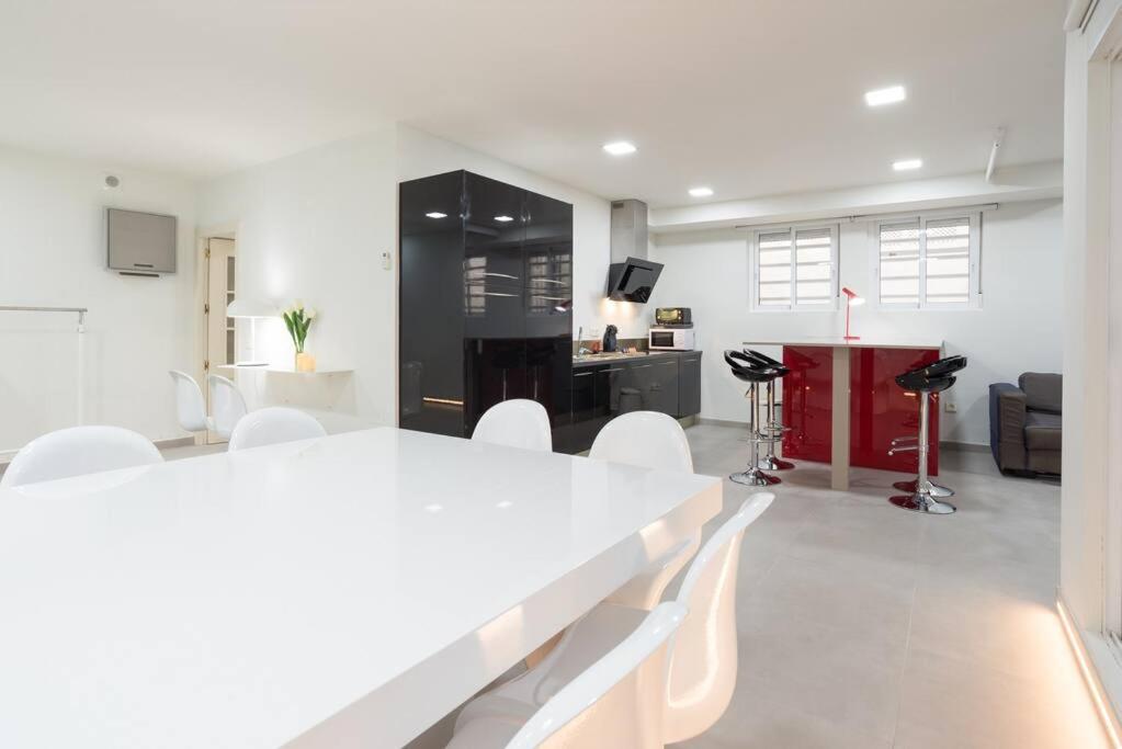 Incredible Luxury Location In Puerto Banus Beach For Families Marbella Eksteriør bilde