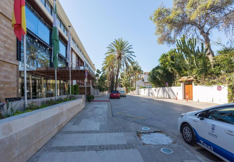 Incredible Luxury Location In Puerto Banus Beach For Families Marbella Eksteriør bilde