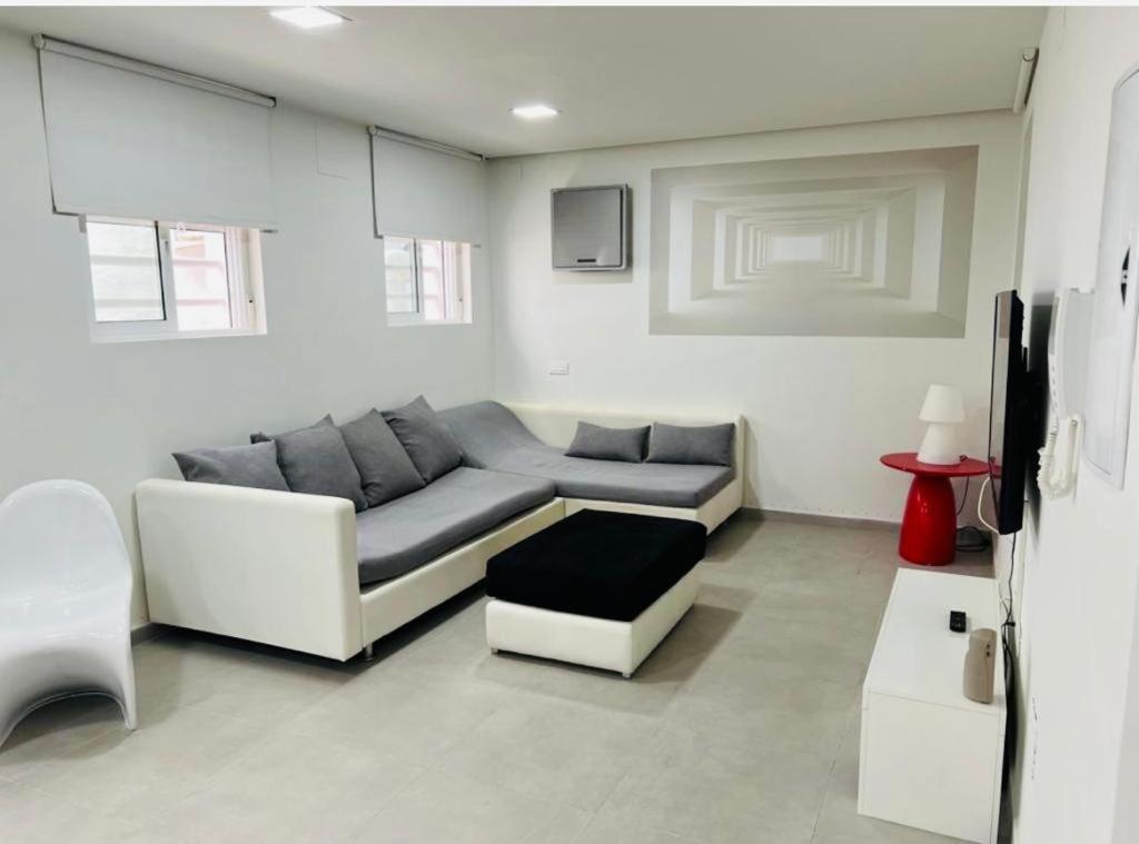 Incredible Luxury Location In Puerto Banus Beach For Families Marbella Eksteriør bilde